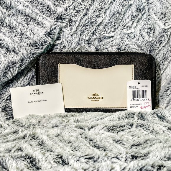 NWT - COACH ACCORDION ZIP WALLET IN COLORBLOCK SIG CANVAS (F57318) - Picture 1 of 5